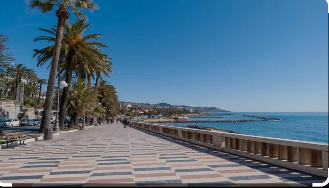 Casa Rosa Lucia Centrale Con Parcheggio San Remo Extérieur photo